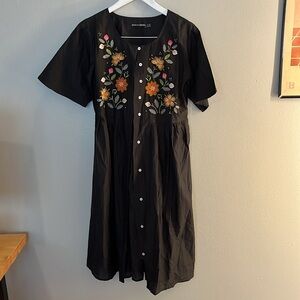 Gudrun Sjoden Gorgeous Black Midi Dress with Floral Embroidery